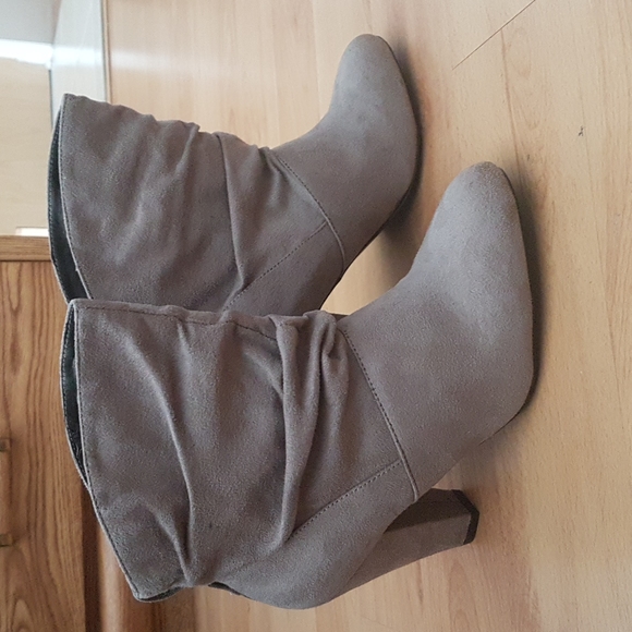 Jessica "Olivia" Grey Suede Ankle Booties - Picture 1 of 7